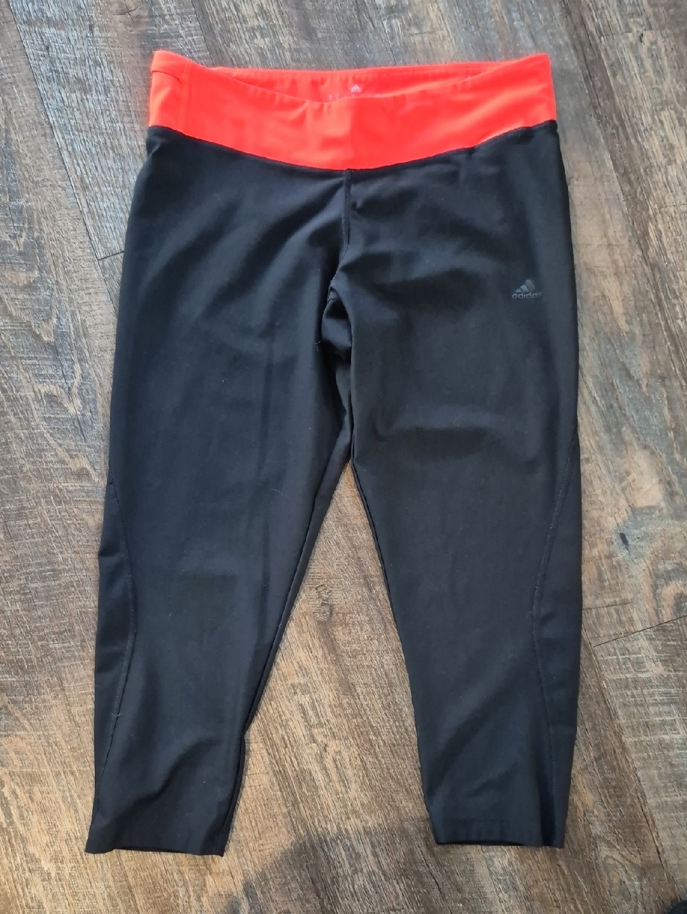Adidas Black Capri Leggings with Bright Coral Waistband Women Size Medium